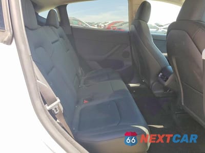 Zdjęcie 10 z 11 samochodu: 2023 TESLA MODEL Y VIN:7SAYGDEE1PF813890 - miniatura