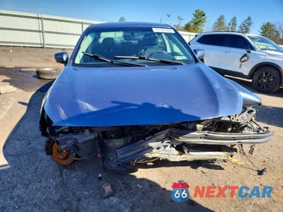 Piąte zdjęcie samochodu w środku: 2017 SUBARU LEGACY 2.5I PREMIUM VIN:4S3BNAC66H3038780 - miniatura