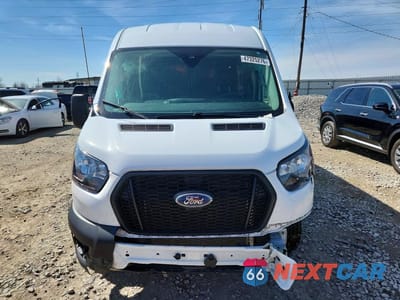 Piąte zdjęcie samochodu w środku: 2023 FORD TRANSIT 250 DELIVERY VAN VIN:1FTBR1C83PKB62399 - miniatura
