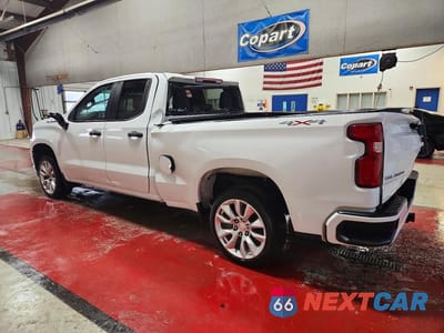 Drugie zdjęcie samochodu z przodu: 2019 CHEVROLET SILVERADO K1500 CUSTOM VIN:1GCRYBEH7KZ311904 - miniatura