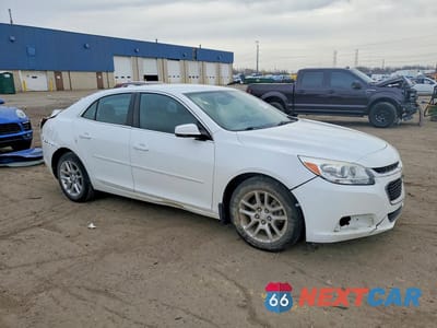 Czwarte zdjęcie samochodu z boku: 2015 CHEVROLET MALIBU 1LT VIN:1G11C5SL2FF154062 - miniatura