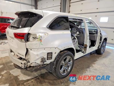 Trzecie zdjęcie samochodu z tyłu: 2019 TOYOTA HIGHLANDER LIMITED PLATINUM VIN:5TDDZRFH3KS930192 - miniatura