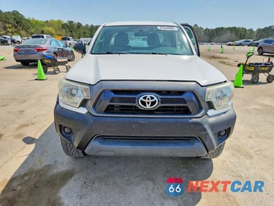 Piąte zdjęcie samochodu w środku: 2015 TOYOTA TACOMA V6 VIN:5TFUU4EN7FX128575 - miniatura