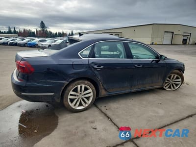 Trzecie zdjęcie samochodu z tyłu: 2018 VOLKSWAGEN PASSAT SE VIN:1VWBA7A35JC010320 - miniatura