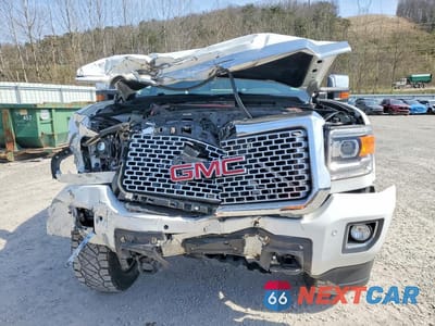 Piąte zdjęcie samochodu w środku: 2016 GMC SIERRA K2500 DENALI VIN:1GT12UE83GF226058 - miniatura