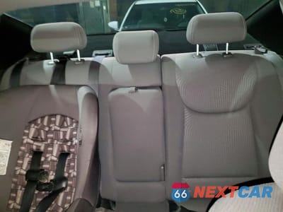 Zdjęcie 10 z 13 samochodu: 2016 HYUNDAI ELANTRA SE VIN:KMHDH4AEXGU637004 - miniatura