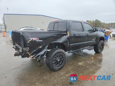 Trzecie zdjęcie samochodu z tyłu: 2013 TOYOTA TACOMA PRERUNNER V6 VIN:5TFJU4GN6DX031624 - miniatura