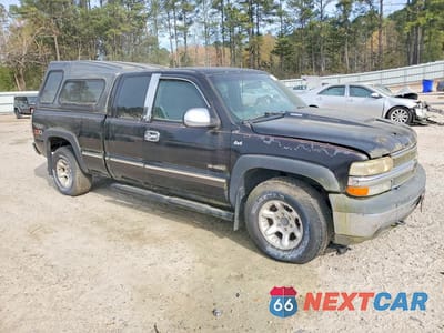 Czwarte zdjęcie samochodu z boku: 2001 CHEVROLET SILVERADO K1500 VIN:2GCEK19TX11333704 - miniatura