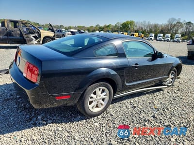 Trzecie zdjęcie samochodu z tyłu: 2005 FORD MUSTANG VIN:1ZVFT80N655117407 - miniatura