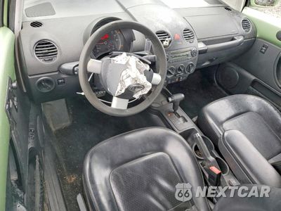 Zdjęcie 8 z 13 samochodu: 2006 VOLKSWAGEN BEETLE VIN:3VWRW31C56M406603 - miniatura