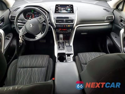 Zdjęcie 8 z 14 samochodu: 2020 MITSUBISHI ECLIPSE CROSS SE VIN:JA4AT5AAXLZ037339 - miniatura