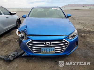 Piąte zdjęcie samochodu w środku: 2017 HYUNDAI ELANTRA VALUE EDITION VIN:5NPD84LF5HH203224 - miniatura