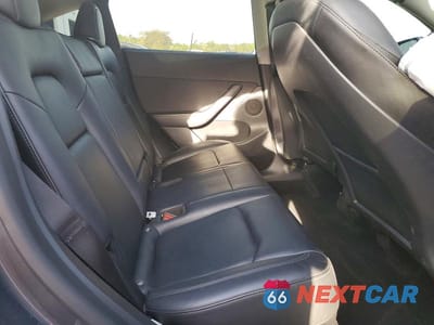 Zdjęcie 10 z 13 samochodu: 2022 TESLA MODEL Y VIN:7SAYGDEF0NF415012 - miniatura