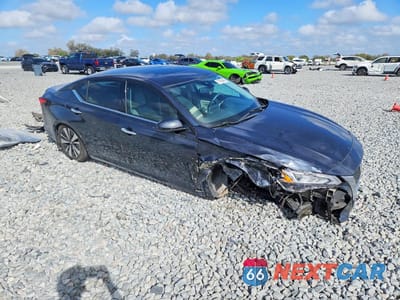 Czwarte zdjęcie samochodu z boku: 2020 NISSAN ALTIMA 2.5 SV VIN:1N4BL4DV8LC248728 - miniatura