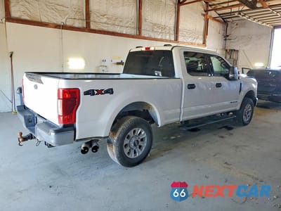 Trzecie zdjęcie samochodu z tyłu: 2022 FORD F250 SUPER DUTY VIN:1FT7W2BT3NEE50302 - miniatura
