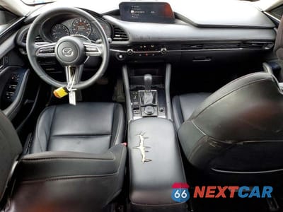 Zdjęcie 8 z 12 samochodu: 2019 MAZDA 3 PREFERRED PLUS VIN:JM1BPACL0K1107482 - miniatura