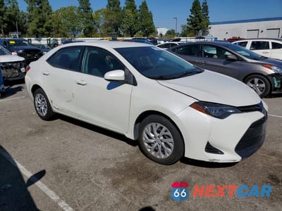 Czwarte zdjęcie samochodu z boku: 2017 TOYOTA COROLLA LE VIN:5YFBURHE3HP684898 - miniatura