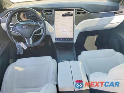 Zdjęcie 8 z 12 samochodu: 2017 TESLA MODEL X VIN:5YJXCBE28HF040187 - miniatura