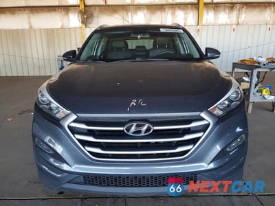 Piąte zdjęcie samochodu w środku: 2018 HYUNDAI TUCSON SEL PLUS VIN:KM8J33A48JU772766 - miniatura