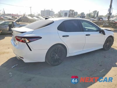 Trzecie zdjęcie samochodu z tyłu: 2022 TOYOTA CAMRY SE NIGHTSHADE VIN:4T1G11AK6NU035297 - miniatura