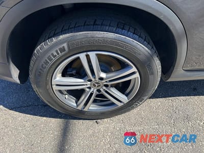 Zdjęcie 10 z 10 samochodu: 2020 MERCEDES-BENZ GLC 300 VIN:WDC0G8DB1LF702927 - miniatura