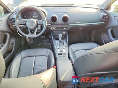 Zdjęcie 8 z 13 samochodu: 2020 AUDI A3 VIN:WAUAUGFF7LA019962 - miniatura