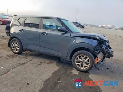 Czwarte zdjęcie samochodu z boku: 2023 KIA SOUL LX VIN:KNDJ23AU2P7878676 - miniatura