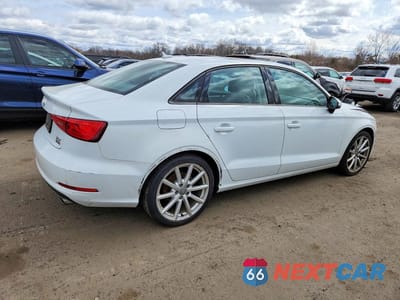 Trzecie zdjęcie samochodu z tyłu: 2015 AUDI S3 VIN:WAUBFGFF6F1139481 - miniatura
