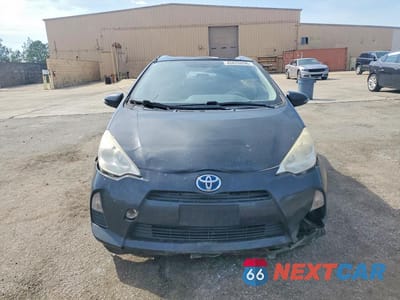 Piąte zdjęcie samochodu w środku: 2014 TOYOTA PRIUS C TWO VIN:JTDKDTB30E1082884 - miniatura