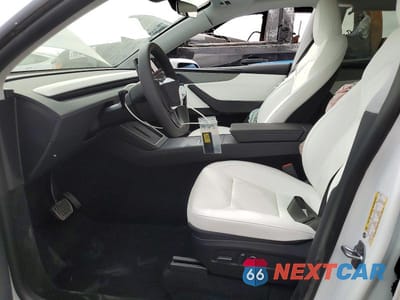 Zdjęcie 7 z 12 samochodu: 2026 TESLA MODEL Y VIN:7SAYGDED1TA496773 - miniatura