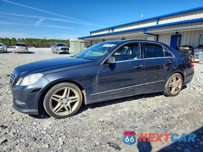 2013 MERCEDES-BENZ E 350 WDDHF5KB7DA668820 - główne zdjęcie licytacji z USA - miniatura