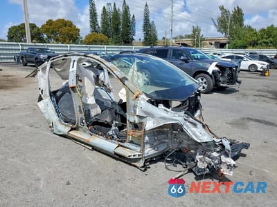 Czwarte zdjęcie samochodu z boku: 2022 TESLA MODEL Y VIN:7SAYGDEF5NF327427 - miniatura