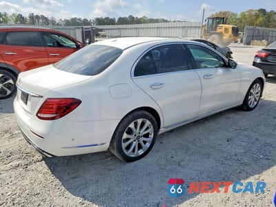 Trzecie zdjęcie samochodu z tyłu: 2018 MERCEDES-BENZ E 300 VIN:WDDZF4JB1JA336951 - miniatura