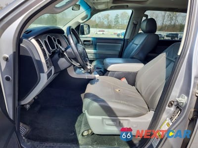 Zdjęcie 7 z 12 samochodu: 2013 TOYOTA SEQUOIA SR5 VIN:5TDBW5G11DS079748 - miniatura