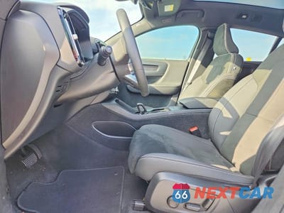 Zdjęcie 7 z 12 samochodu: 2023 VOLVO C40 RECHARGE PLUS VIN:YV4ED3GL1P2040353 - miniatura