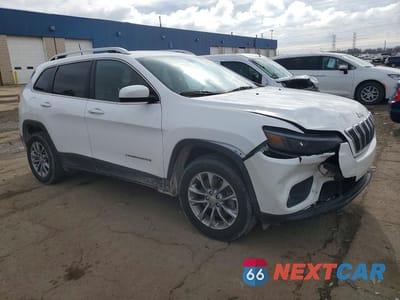 Czwarte zdjęcie samochodu z boku: 2019 JEEP CHEROKEE LATITUDE PLUS VIN:1C4PJMLN0KD134013 - miniatura