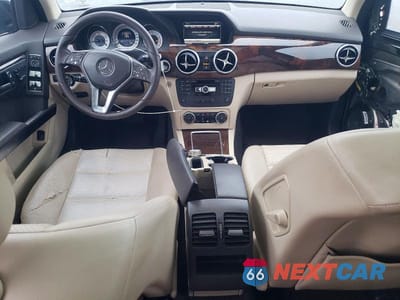 Zdjęcie 8 z 13 samochodu: 2015 MERCEDES-BENZ GLK 350 VIN:WDCGG5HBXFG394758 - miniatura