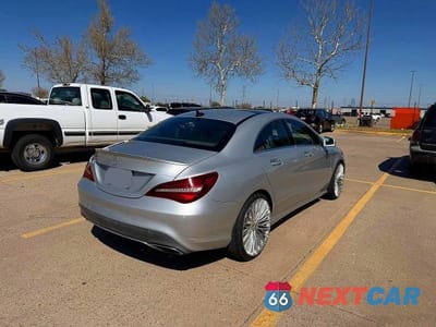 Czwarte zdjęcie samochodu z boku: 2018 MERCEDES-BENZ CLA 250 VIN:WDDSJ4EB1JN508060 - miniatura