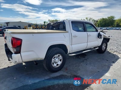 Trzecie zdjęcie samochodu z tyłu: 2019 TOYOTA TACOMA SR V6 VIN:3TMCZ5AN0KM210043 - miniatura