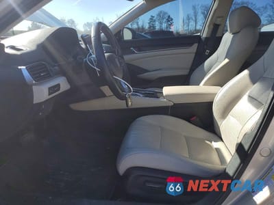 Zdjęcie 7 z 11 samochodu: 2020 HONDA ACCORD VIN:1HGCV2F92LA024607 - miniatura