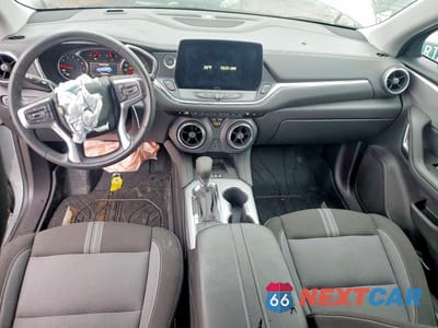 Zdjęcie 8 z 13 samochodu: 2025 CHEVROLET BLAZER 2LT VIN:3GNKBCR44SS102611 - miniatura