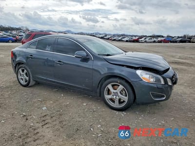 Czwarte zdjęcie samochodu z boku: 2013 VOLVO S60 T5 VIN:YV1612FSXD2204028 - miniatura