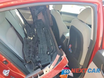 Zdjęcie 10 z 12 samochodu: 2017 HYUNDAI ELANTRA SE VIN:5NPD84LF3HH068700 - miniatura