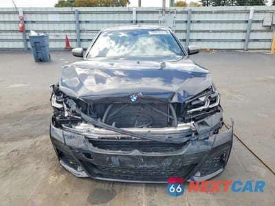 Piąte zdjęcie samochodu w środku: 2021 BMW M550XI VIN:WBA13BK03MCG26571 - miniatura