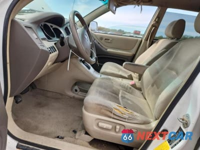 Zdjęcie 7 z 12 samochodu: 2004 TOYOTA HIGHLANDER BASE VIN:JTEEP21A740006674 - miniatura