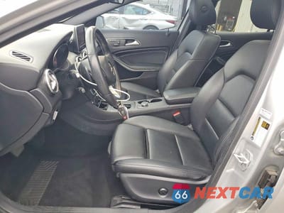 Zdjęcie 7 z 13 samochodu: 2017 MERCEDES-BENZ GLA 250 4MATIC VIN:WDCTG4GB1HJ338420 - miniatura