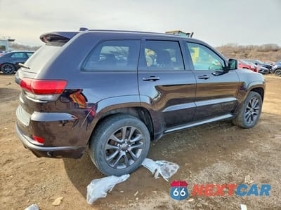Trzecie zdjęcie samochodu z tyłu: 2019 JEEP GRAND CHEROKEE OVERLAND VIN:1C4RJFCG9KC700441 - miniatura