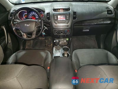 Zdjęcie 8 z 13 samochodu: 2014 KIA SORENTO LX VIN:5XYKTDA67EG468335 - miniatura