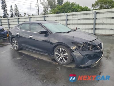 Czwarte zdjęcie samochodu z boku: 2016 NISSAN MAXIMA PLATINUM VIN:1N4AA6AP3GC429406 - miniatura