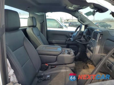 Zdjęcie 10 z 11 samochodu: 2023 CHEVROLET SILVERADO C1500 VIN:3GCNAAEK4PG199224 - miniatura